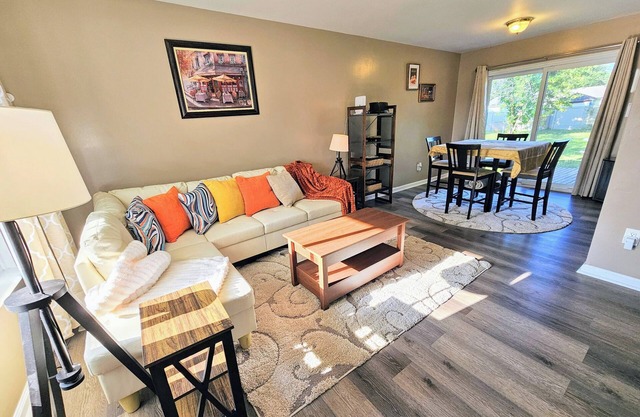 Peaceful, clean, spacious, great to stay.