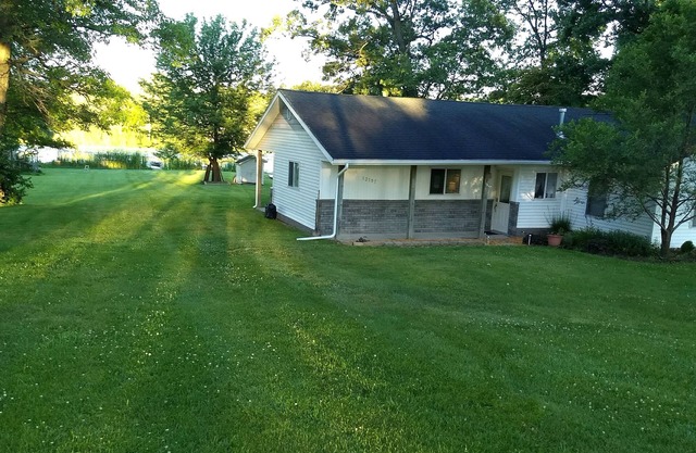 Peaceful, easy feeling.: fishing, golf, wifi, quaint shops and diners