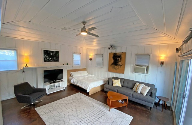 Peaceful Getaway in the Heart of Atwater Village
