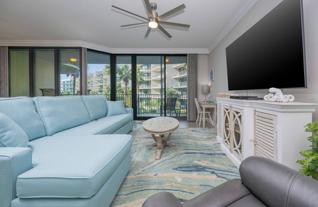Peaceful Getaway - Phoenix on the Bay 1223