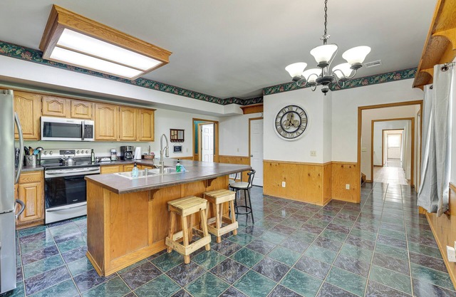 Peaceful Pineville Vacation Rental w/Grill!