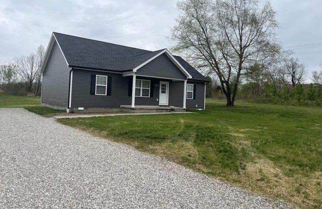 Peaceful private 3 bedroom & 2 bathroom new home near Mammoth Cave.