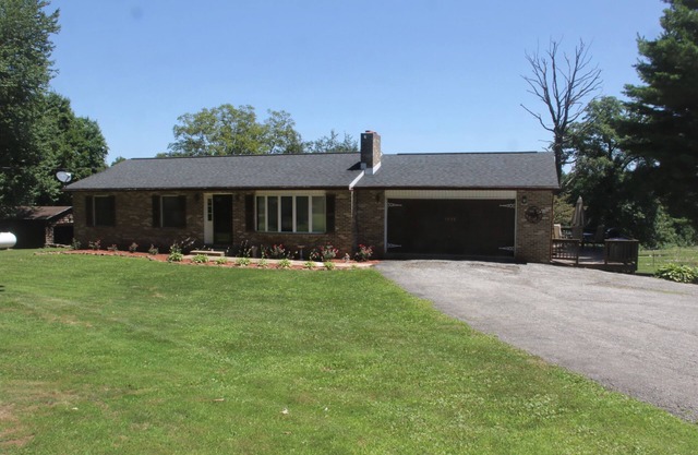 PEACEFUL SECLUSION, YET ONLY 5 MINUTES FROM INTERSTATE 83!