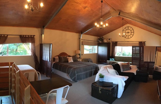 Peaceful self contained unit set in the country