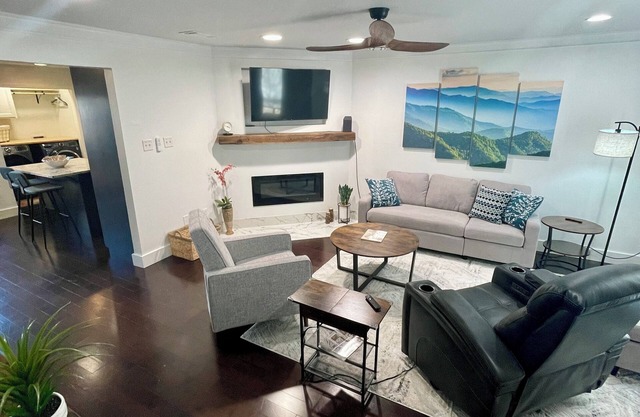 Peaceful Updated 2 bedroom townhome in Shreveport.