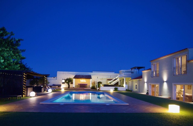 Peaceful Village Location, 9 bedrooms, pool, games room, bar