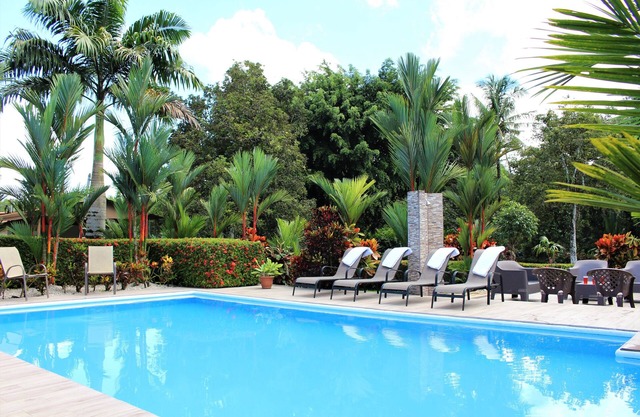 Peacock Country Estate with 7 bedrooms, WiFi, fitness room in serene La Fortuna
