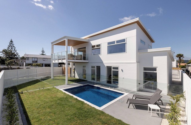 Pearl by the Sea ~ Papamoa Beach - Beyonder Holiday Homes
