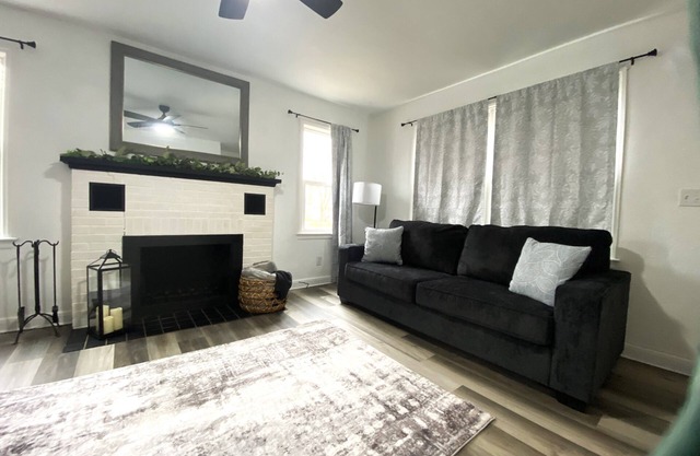 Pekin Cottage 1