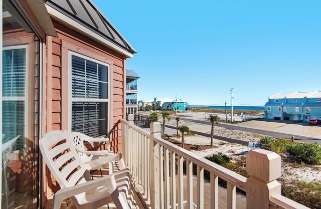 “Pelican Point” Stunning views! Steps to the Beach!