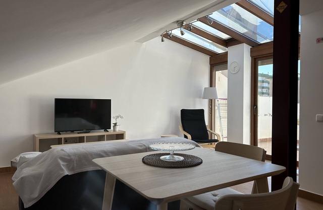 Penthouse-Apartment-Private Bathroom-Terrace-2º piso sin ascensor