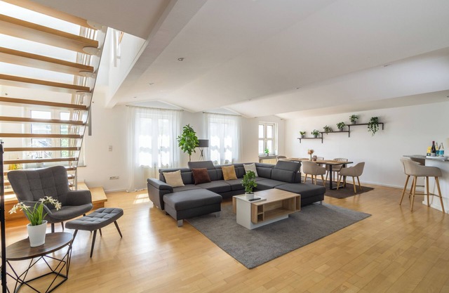 Penthouse-Maisonette - City Center, Highspeed Internet, Garage Parking