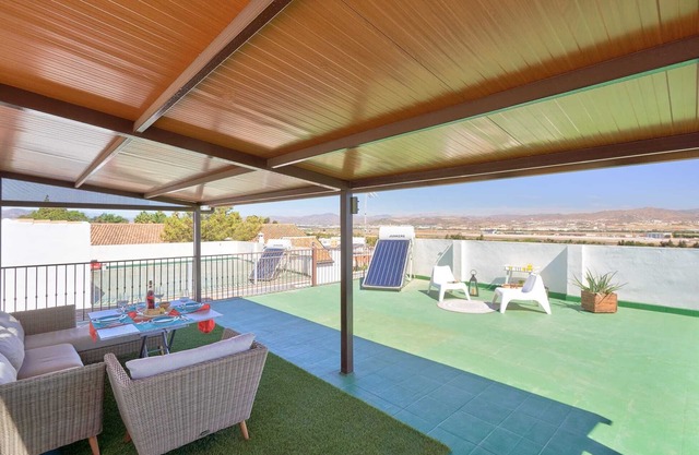PENTHOUSE NEAR BEACH AND MALAGA CITY 600 Mb WIFI. MONTHLY PRICE ALSO AVAILABLE