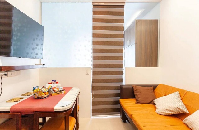 Penthouse Studio in the biggest Fitness & Family Complex - Fast Wifi/Netflix!
