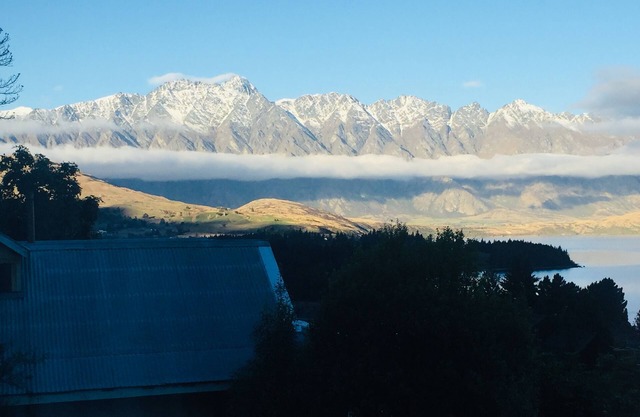 Perfect for 2-9 Guests with Fantastic Views! Thompson Street Twin C