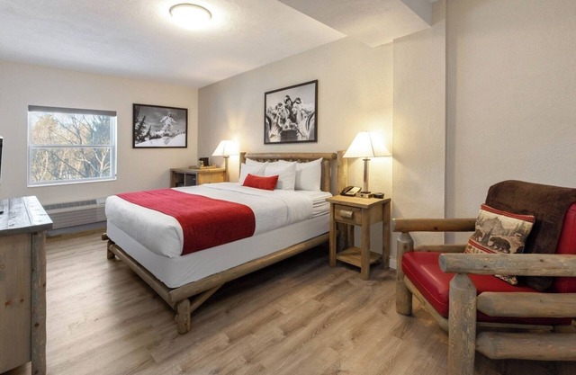 Perfect for Adventures- Experience Luxury Chalet | Explore & Unwind