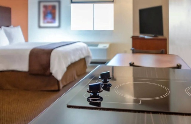 Perfect for Families: Pet-Friendly Room w/Kitchen Near ZooMontana & Parks