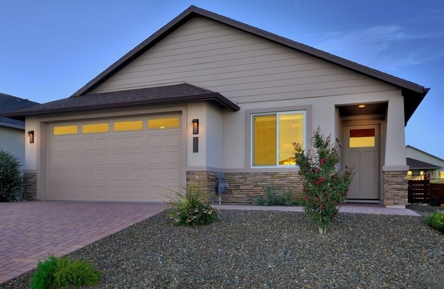 Perfect Location For 5 Surrounding Towns ~ 1 Minute Walk To Golf