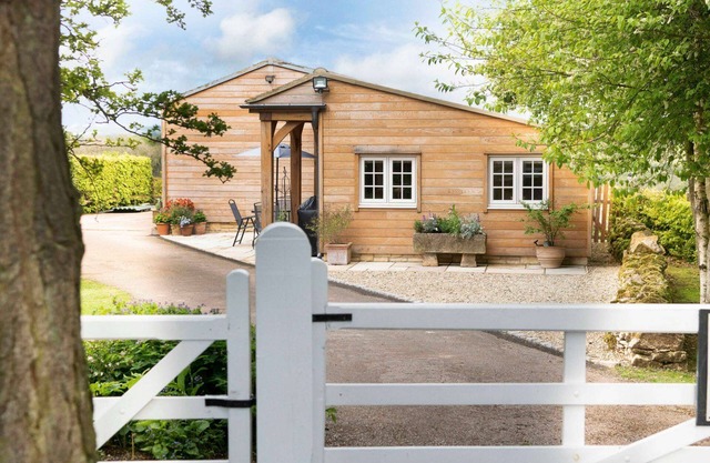 Perfect luxury 2 bedroom holiday home in the Cotswolds - Slade Stables