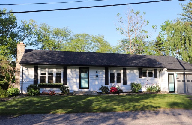 Perfect Maine Getaway – Walk to Downtown, Cozy for All - Flexible Cancellation.