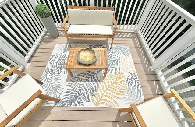 PERFECT Newly Renovated Tranquil 4-bedroom House w/parking and WiFi