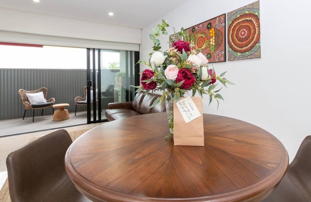 Perfect Prospect Among Citys Dining Hotspots
