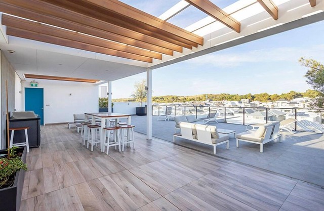 Perfectly positioned in the prestigious Port Coogee Estate, just meters from the beachfront, marina,
