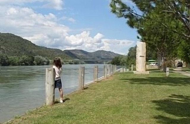 Perfectly Situated 2 Bed House In The Heart Of This Spanish Village