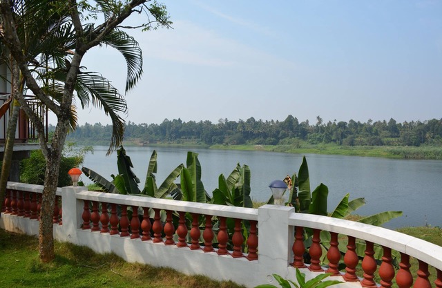 Periyar RiverView Homestay II, Near Cochin Airport, Kochi | RiverView AC Rooms