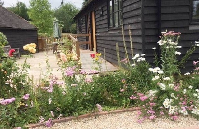 Pet Friendly 2 Bedroom Orchard Cottage near Canterbury