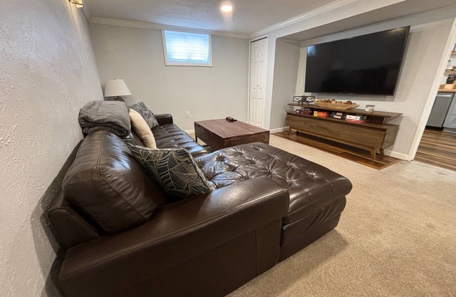 Pet friendly apartment in thriving Arvada