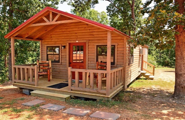 PET FRIENDLY 🐾 Cabin#2 Swan Bay Cabins & RV Park, Paris Tn, Kentucky Lake