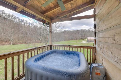 Pet-Friendly Cabin with Hot Tub in Daniel Boone NF