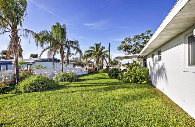 Pet-friendly Daytona Beach Home, Walk to the Ocean
