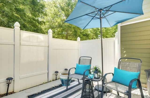 Pet-Friendly Family Townhome w/Private Patio