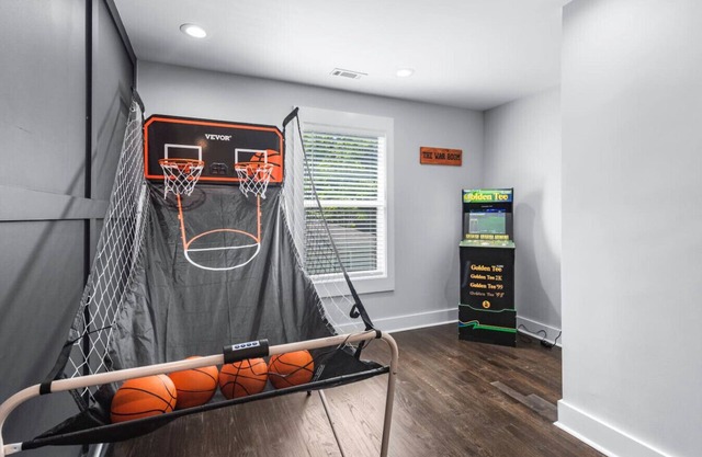 Pet-Friendly | Fully fenced yard | Game Room