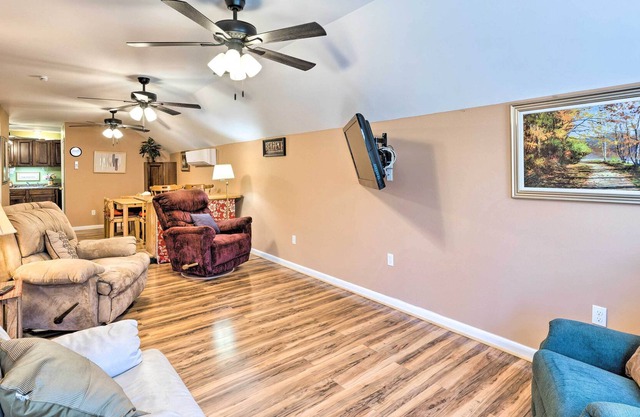 Pet-Friendly Guest House w/ Fire Pit & Forest View