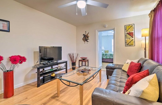 Pet-Friendly Home Less Than 6 Mi to National Mall!