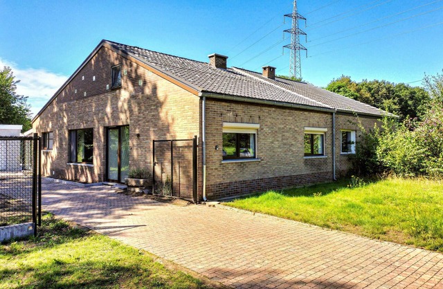 Pet friendly home in As with WiFi