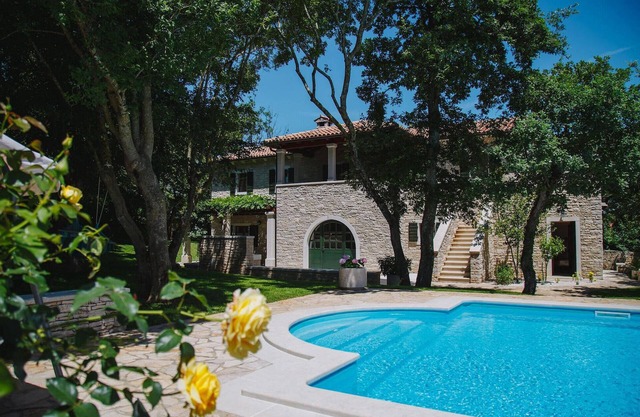 Pet friendly home in Tinjan