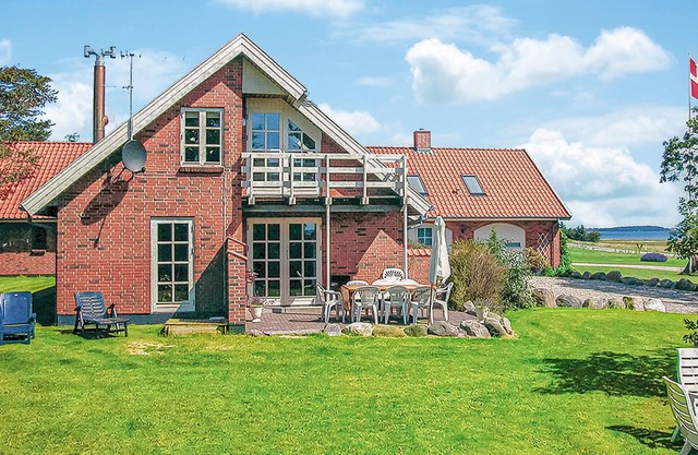 Pet friendly home in Vesløs with sauna