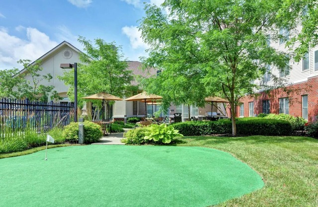 Pet-Friendly Hotel Unit w/Seasonal Pool, BBQ & Free Parking