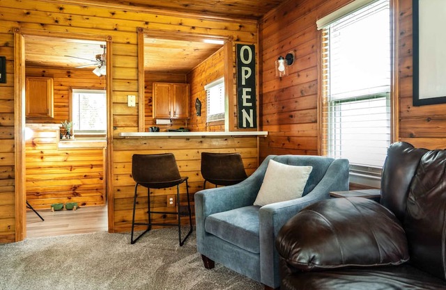 Pet Friendly Lake Geneva Getaway for 6!