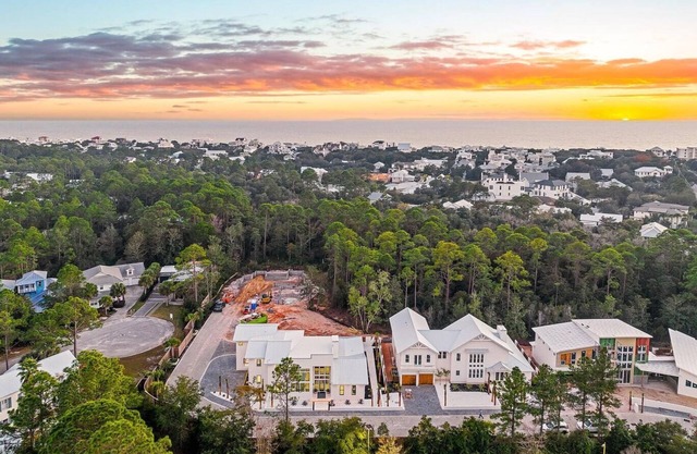 Pet Friendly! Private Pool! Walk to Beach! Luxury 30A! Salty Days!