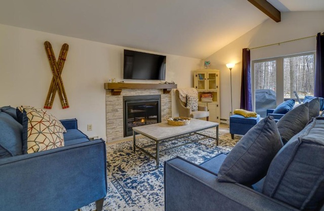 Pet-Friendly Pocono Lake Home with Fire Pit and Deck!