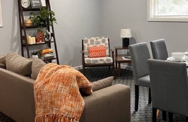 Pet Friendly Private Suite in Davison