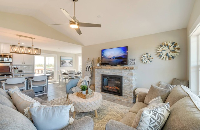 Pet-Friendly Retreat w/Fenced Yard & Fire Pit