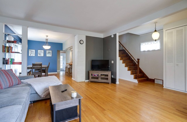 Pet-Friendly Saint Paul Home Near Allianz Field!
