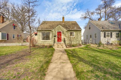 Pet-Friendly St Paul Home Less Than 5 Mi to Downtown!