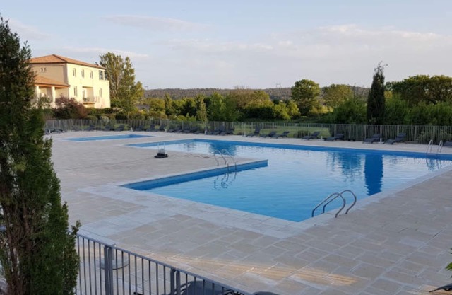 Pets Are Welcome | Château Vibes: Spacious Units w/Private Balconies & Pool